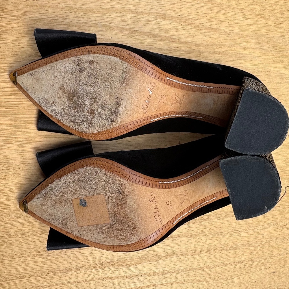 Louis Vuitton Velvet Black Bow Pumps Studded Block Heels - Picture 5 of 12